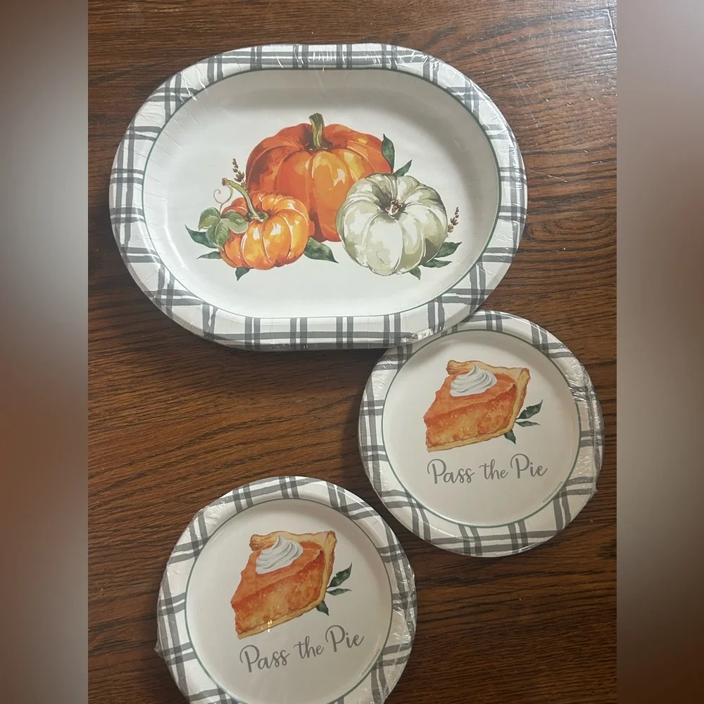 Set of Fall/Thanksgiving towels and plates
